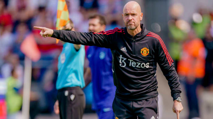 Erik ten Hag coaching for Manchester United